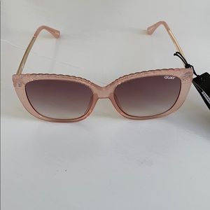 Quay sunglasses - NWT
